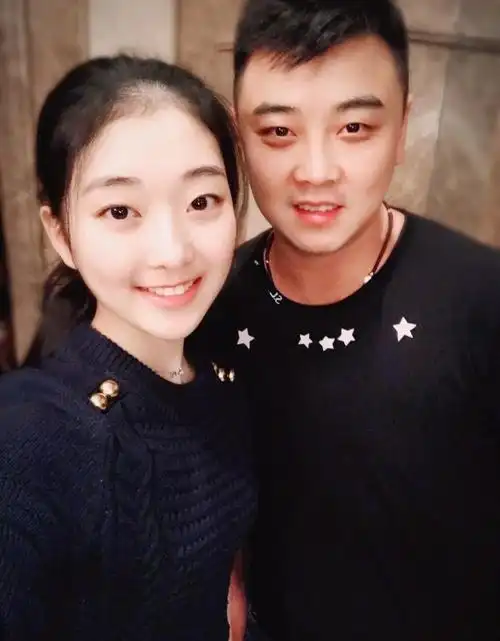 她是体坛颜值天花板,曾是樊振东绯闻女友,24岁身家过亿官宣恋情_腾讯