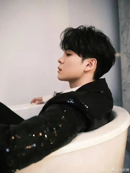 能量偶像人物志:音乐之魂,热血之声——尤长靖|尤长靖_新浪新闻