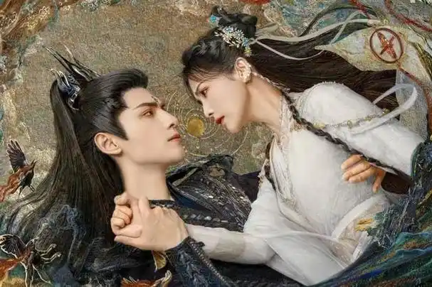 《长月烬明》罗云熙虐恋白鹿爆红 新剧白发搭金色头冠造型曝光网赞