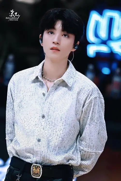 王俊凯聚星名人赛表演