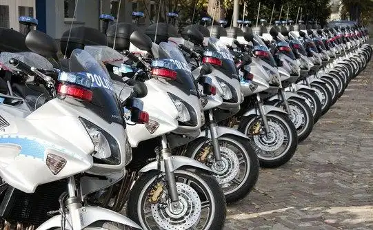 波兰新款警车投放全国警局【图】