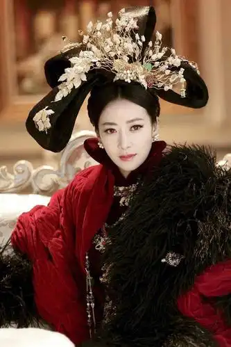 于正花天价请来李嘉欣造型被喷被于式审美支配的恐惧你怕了