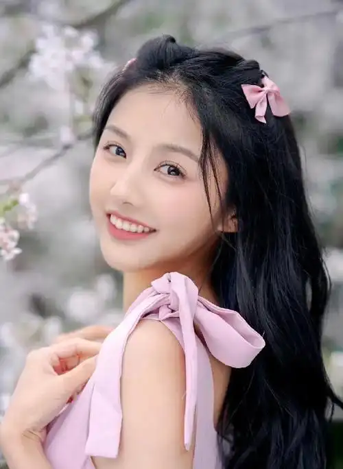 张翰新恋情#张翰新恋情疑似曝光,女方的履历太牛了!