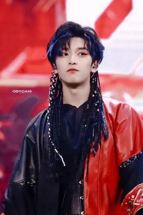 特别伟大的刀马旦苗疆圣子@时代少年团-严浩翔#时代少年团官宣湖南