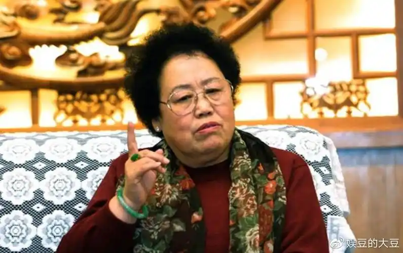 唐僧老婆陈丽华立遗嘱500亿分配被曝光迟重瑞伤了心