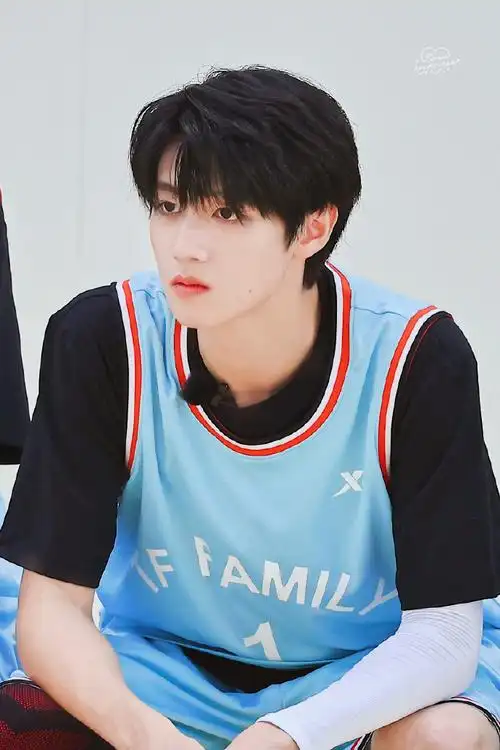 朱志鑫 宙草##朱志鑫[超话]