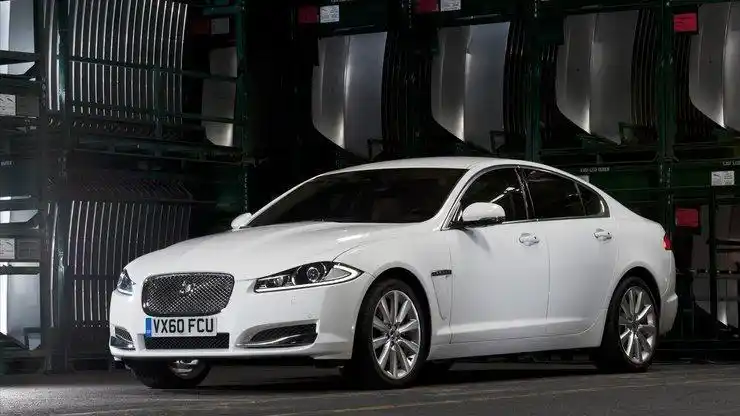 安卓汽车 超跑 捷豹 白色手机壁纸