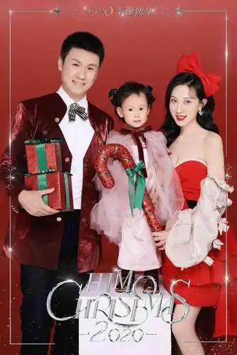 海马体照相馆(哈尔滨红博中央公园店)-"「全家福-三人」好久没跟爸妈