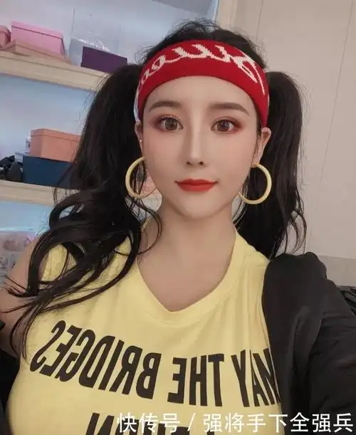 "翘臀女神"刘太阳,身材凹凸有致,一张动图火遍全网爱了