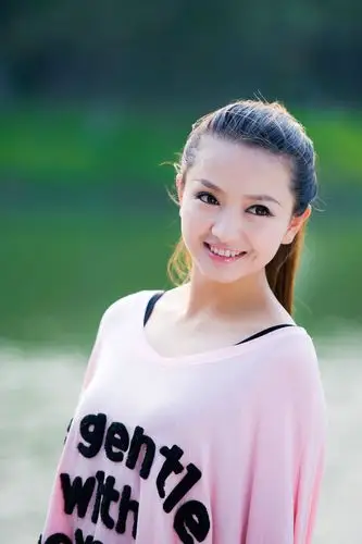 【转载】清纯靓丽 笑颜如花 网络最好听流行歌曲50首(美女美歌)