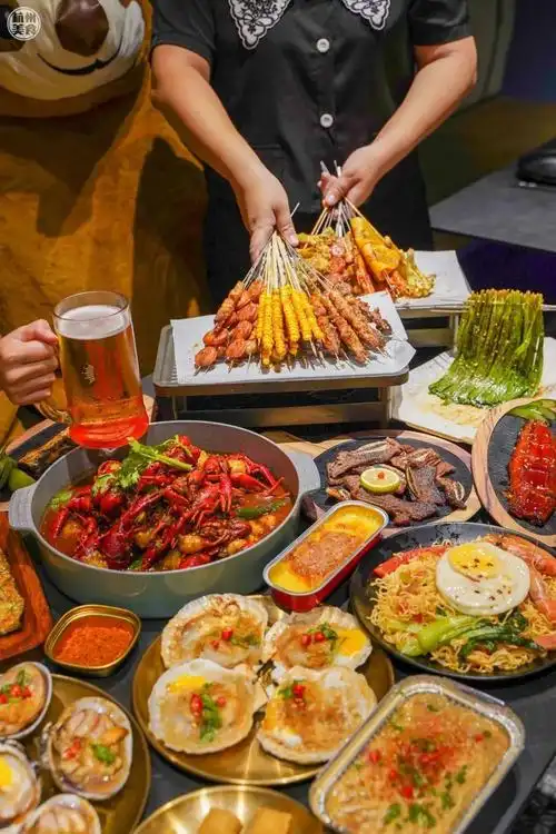 杭城夜宵趴解锁人间烟火气打工人下班好去处称霸深夜朋友圈