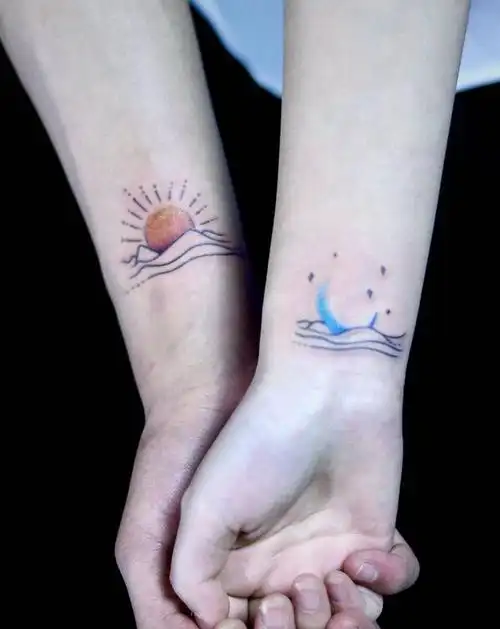 日月纹身图片_手臂纹身图案