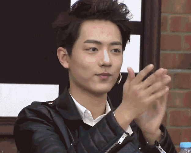 点击收看肖战的花式鼓掌,是捧场王小赞～肖战超话