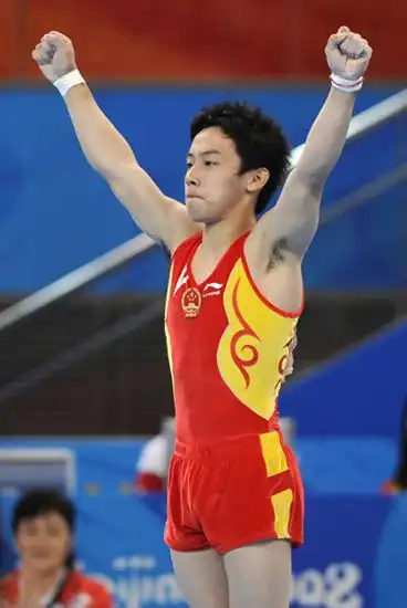 女子假称能买低价房 骗到27位文体明星五千余万