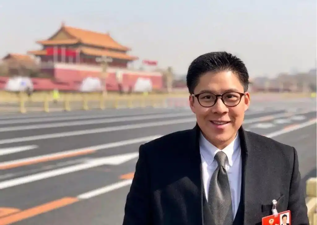 图为郭晶晶老公霍启刚这种例子太多,数不胜数,至于这种类型的婚姻