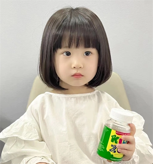 夏季小女孩发型 清新利落bobo头_儿童发型 - 美发站