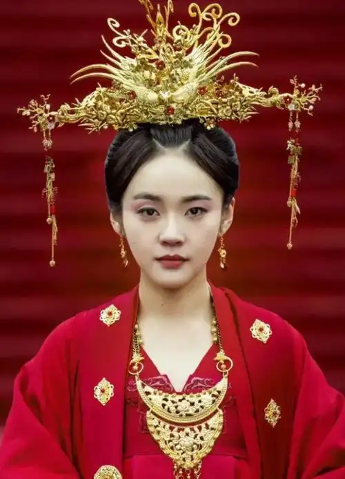 孙俪说的没错如今的张佳宁已经走上了另一条道路