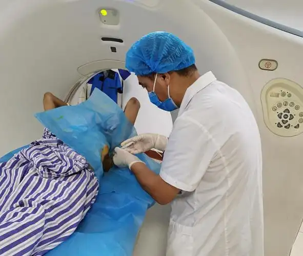 我院综合内科开展ct引导下经皮肺部肿瘤穿刺活检术