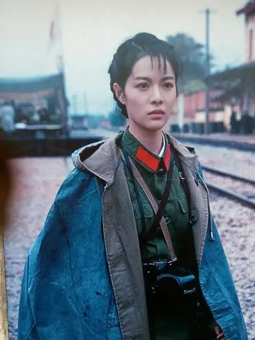 因为有了电影《芳华》碧色寨 成了65式军装的舞台