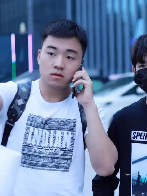 史强史强史上最强@小强sq_皮一下开心一哈#王源#唯爱王源 愚人节快乐