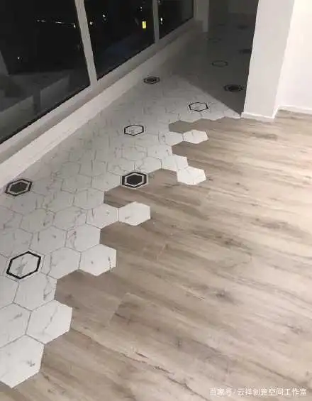 你一定喜欢木地板与瓷砖拼接的美感!