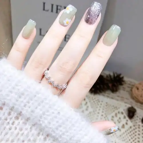 2021网红款夏日清新冰透手绘美甲 【图】