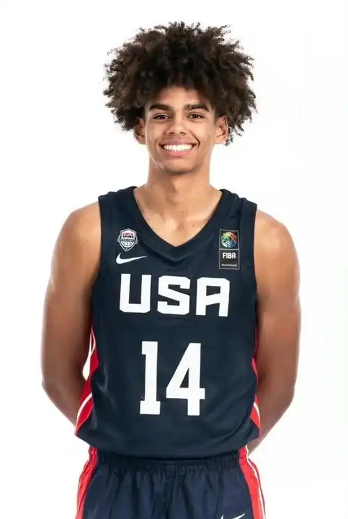 美国高中生帅哥黑皮肤