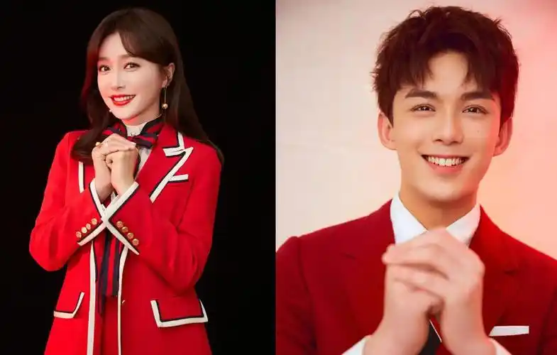 秦岚春晚穿着成热议话题,与吴磊合影就像是姐弟,网友:太美了