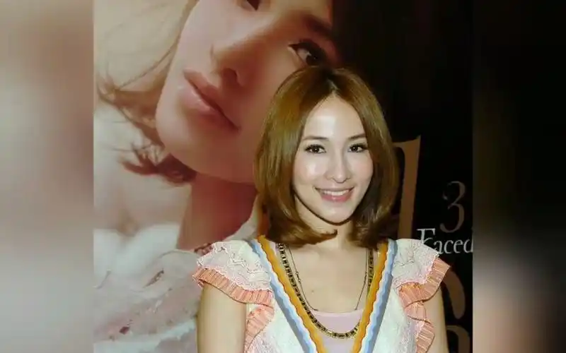 萧亚轩分手又上热搜!前男友黄皓结婚引发热议