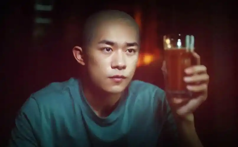 原创易烊千玺的光头,岳云鹏的钱包,《送你一朵小红花》8个细节真牛