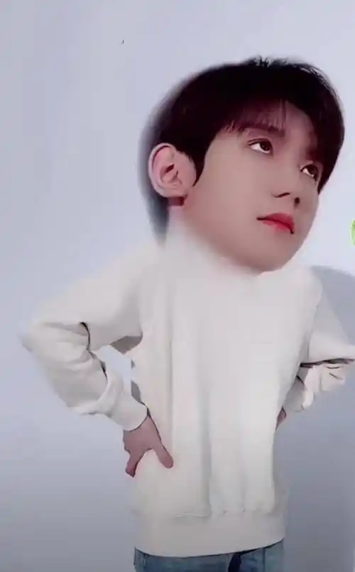 王源粉丝凭实力登上热搜,使本尊连发两条新动态,被迫表演可还行_营业