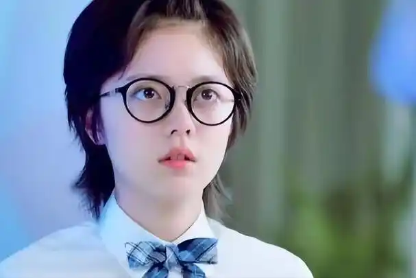 张译没有说错,赵今麦和张子枫,已走上两条完全不同的大路|冯小刚