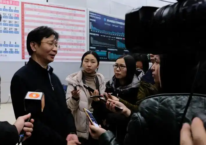 采访活动启动并走进12306监控中心_院内新闻_新闻中心_中国铁道科学