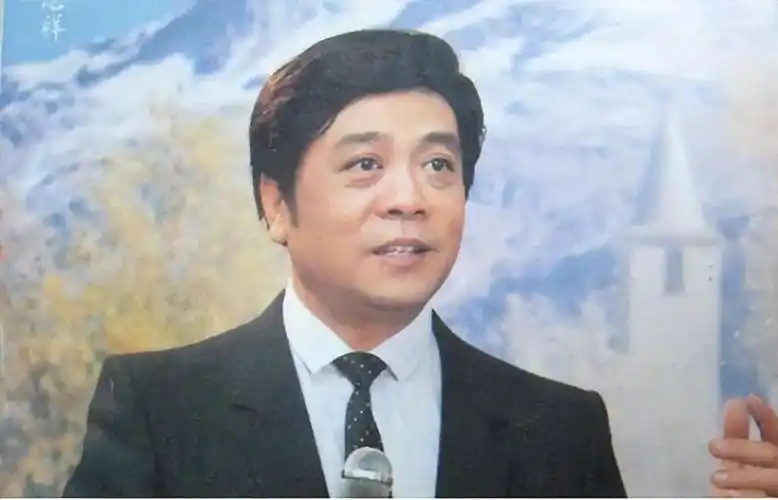 主持人赵忠祥离世前把5亿遗产托付给倪萍妻子的坚持让人泪目