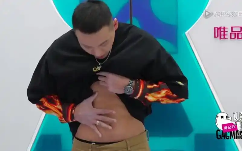 陈伟霆八块腹肌陈伟霆的身材太好了吧