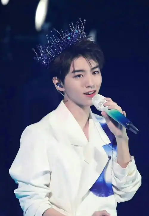 王俊凯站姐有多牛,这些封神照片全出自她们之手