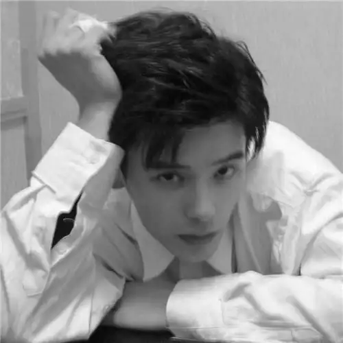 男人黑白头像男人味