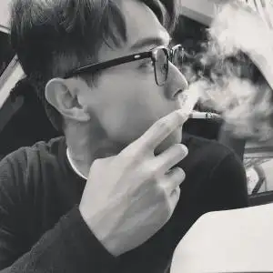 霸气时尚的成熟男生招人喜欢,招人爱,分享这组高清的男生头像图片与你