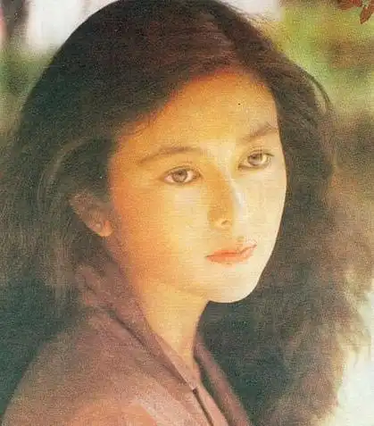 倾国倾城,关之琳年轻时旧照!#明星