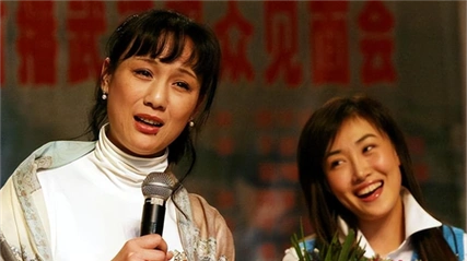 李建群:与导演同屋27年没名分,病逝2年后,男友追随她而去