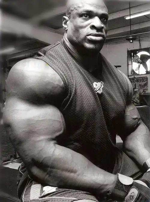 直击世界最强壮的人,堪称"魔鬼筋肉人",施瓦辛格也甘拜下风