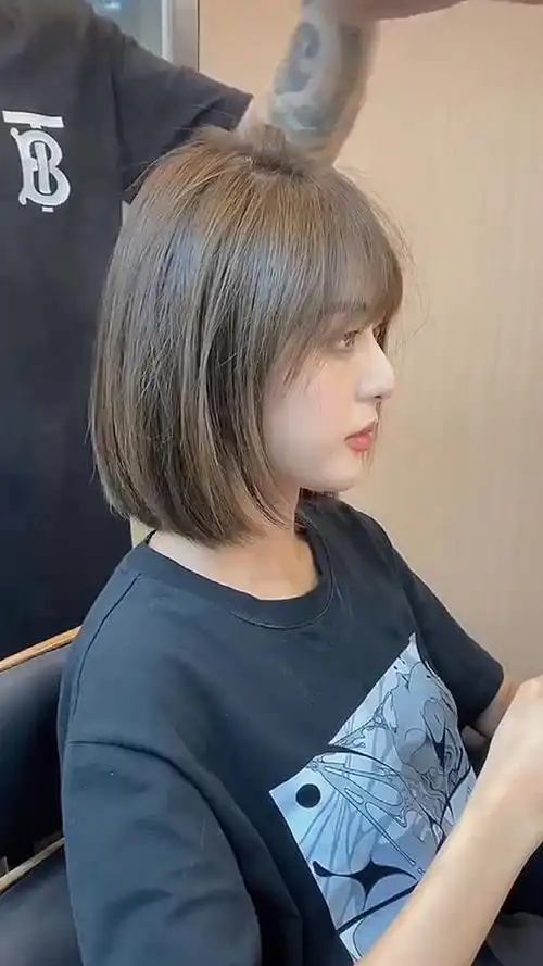 2020年好看短发女生短发发型 初恋发型9494大脸圆脸妹纸救星这款