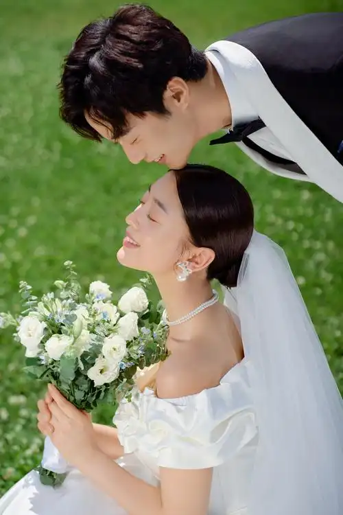 菏泽壹家摄影 菏泽婚纱照 森系婚纱照 草坪婚纱照 客片分享