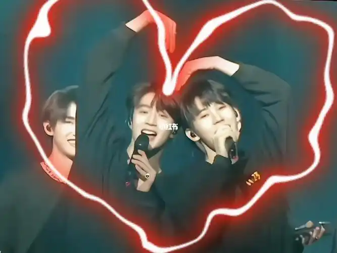 张哥也还是会说"好可爱啊耀文～"#张真源 #刘耀文