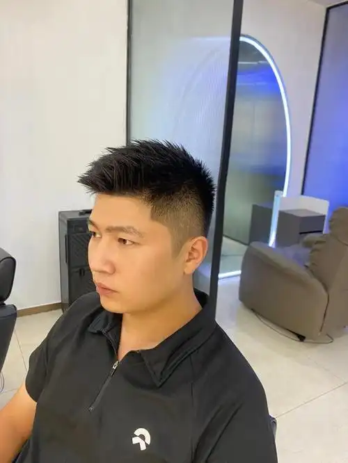 男士发型别乱剪,试试这14款,帅的不后悔