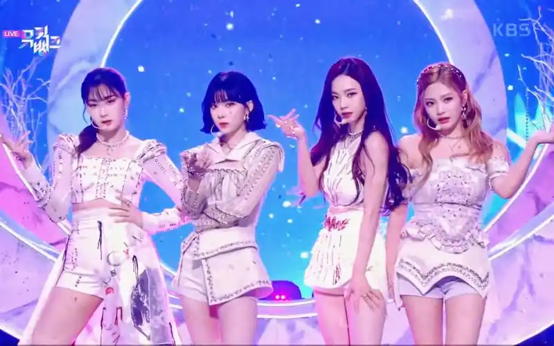 wereallmadeofstardustkpop女团四人时期混剪有你喜欢的吗