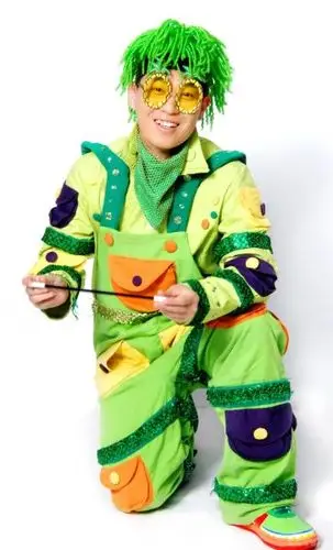 少儿节目主持人毛毛虫温暖助力厦门马拉松