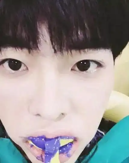 泰国小哥花74万整容从丑男变网红!