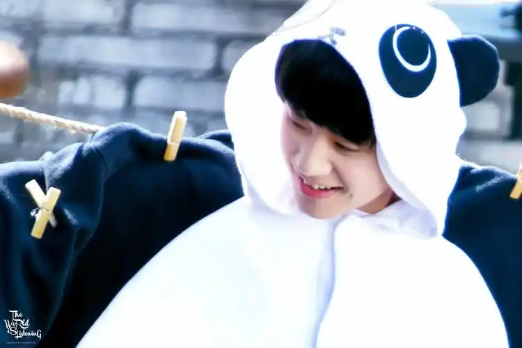 【易烊千玺】开心的时候能溢出快乐的梨涡