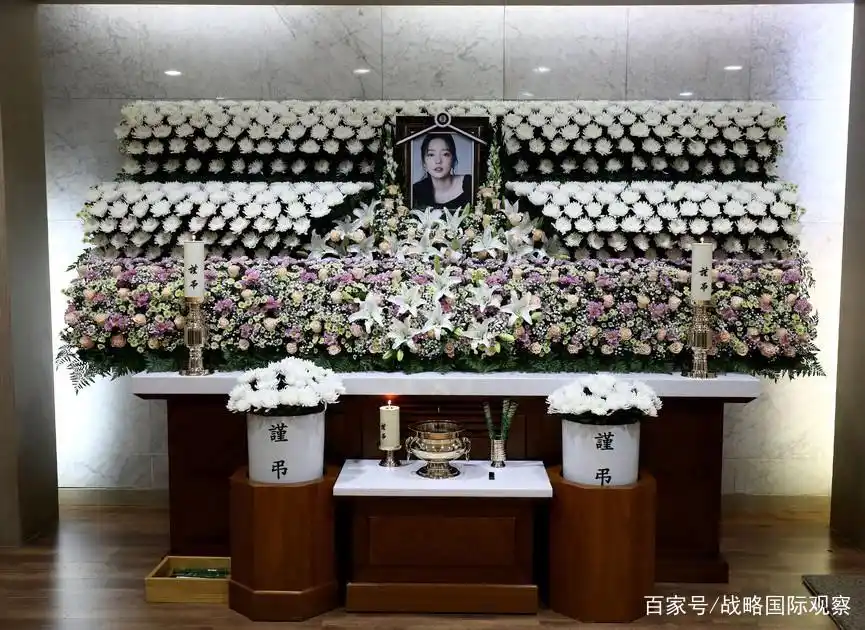 雪莉,具荷拉自杀,美媒揭露韩流行业阴暗面,坠落和成名一样突然